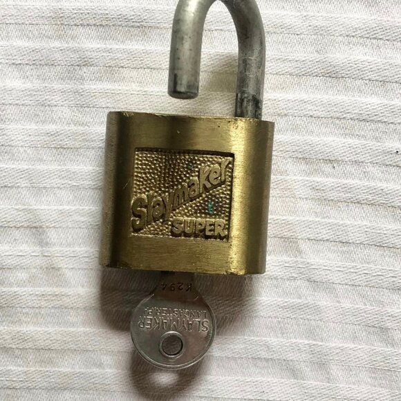 Vintage Rustless Slaymaker Keyed Padlock W/ 1 Key - Picture 3 of 6